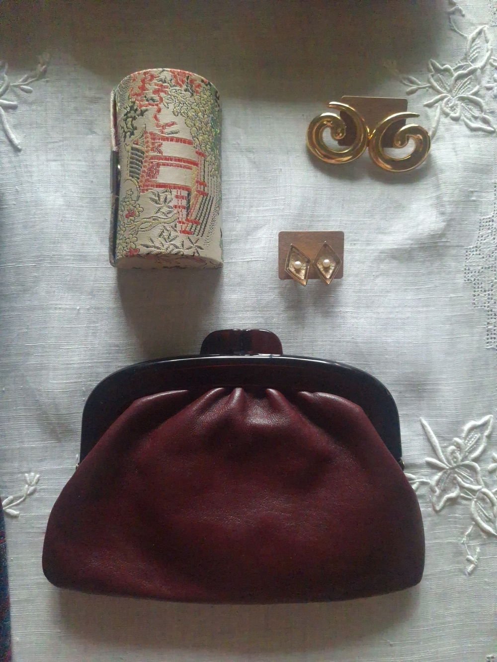 Women's Burgundy Leather Clutch Wallet - Unbranded